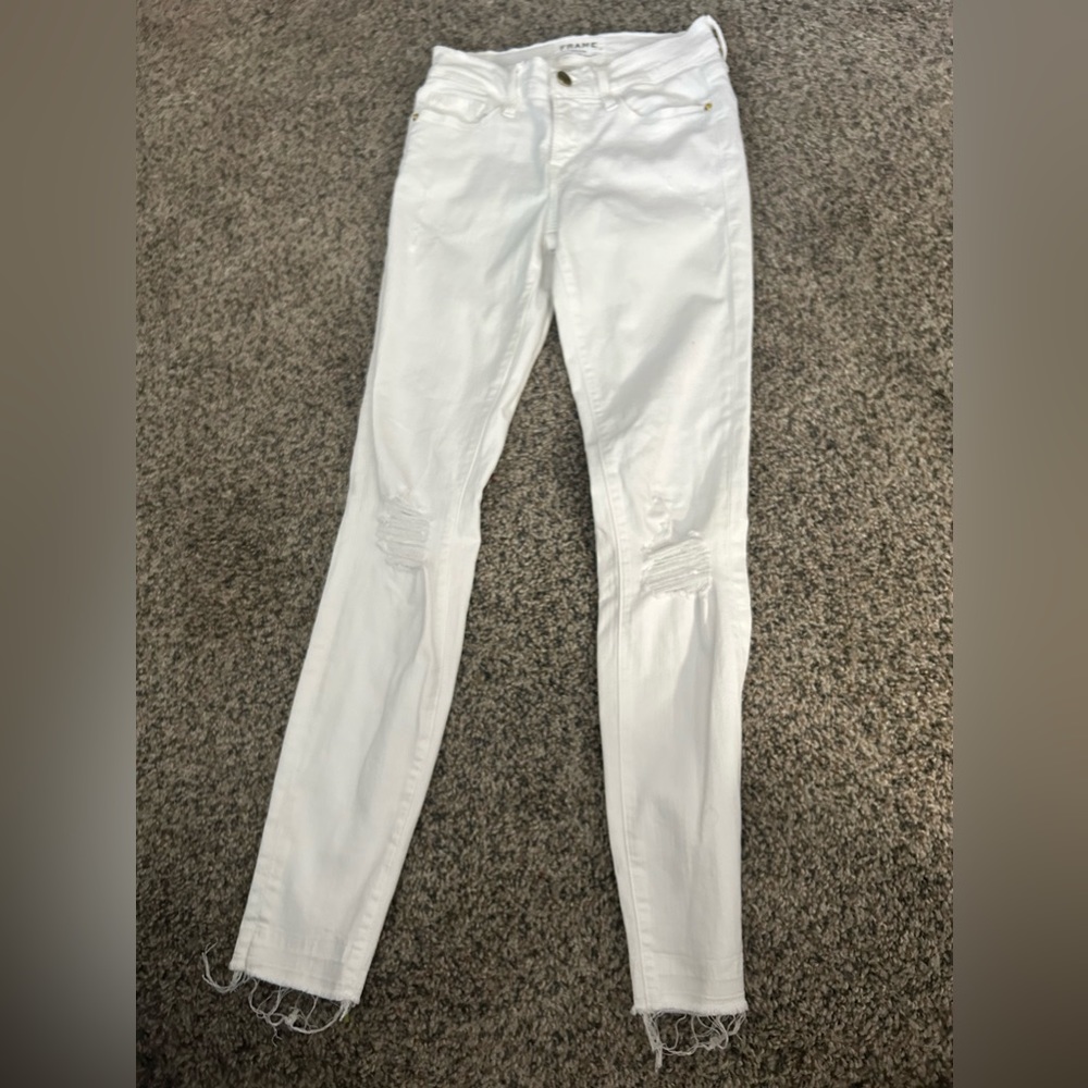 White FRAME Jeans / frayed hem - size 24